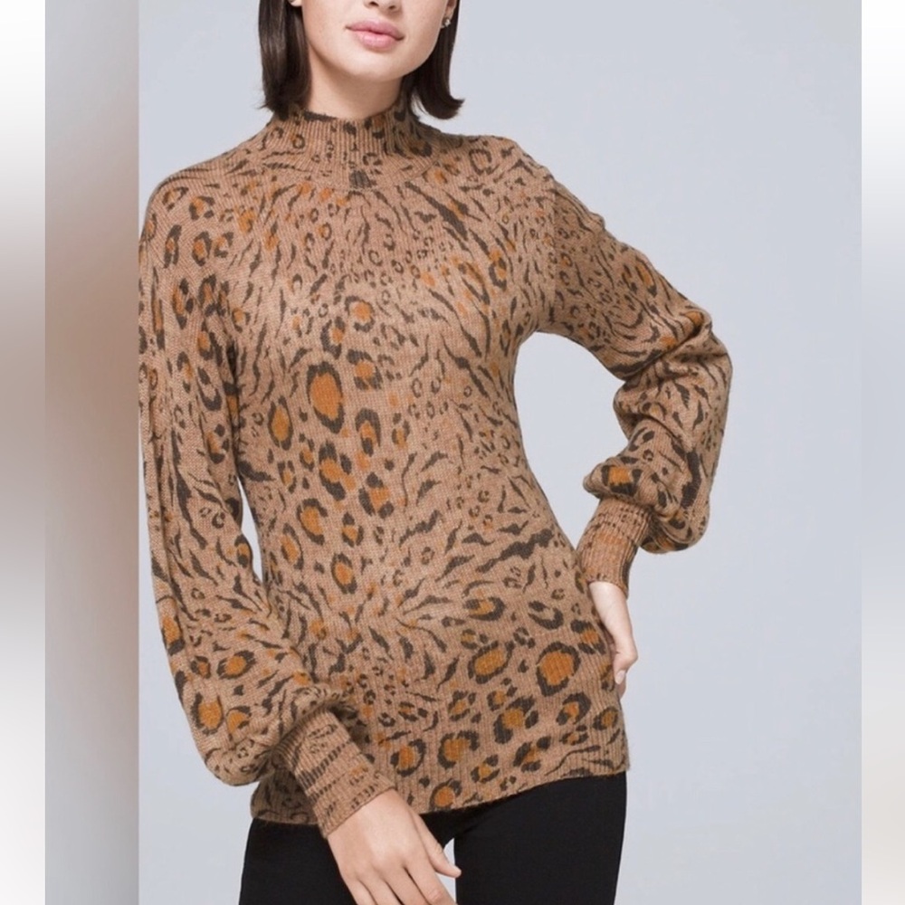 NWOT White House Black Market Lightweight Sweater in Animal Print!